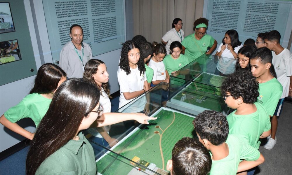 em-visita-ao-museu -alysson-paolinelli,-alunos-aprendem-sobre-a-historia-do-setor-e-da-agropecuaria