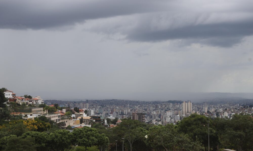 governo-de-minas-alerta-para-previsao-de-chuvas-fortes-neste-fim-de-semana-no-estado