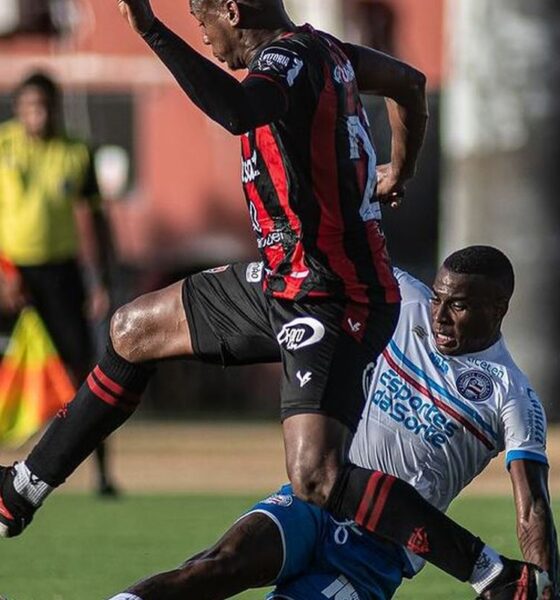 vitoria-faz-3-a-2-de-virada-sobre-bahia-em-1o-jogo-da-final-do-baianao