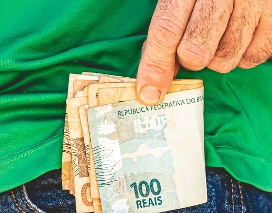 receba-r$-1-mil-adiantados:-saiba-como-antecipar-sua-restituicao-do-imposto-de-renda-2024!