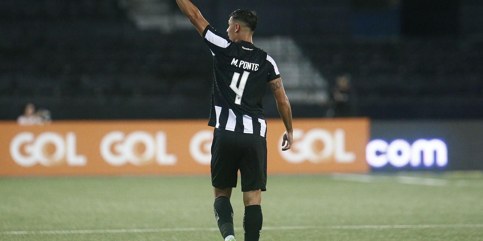 mateo-ponte-marca-e-botafogo-vence-a-primeira-no-brasileiro