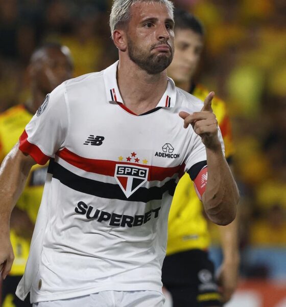 sao-paulo-derrota-barcelona-pela-libertadores-na-estreia-de-zubeldia