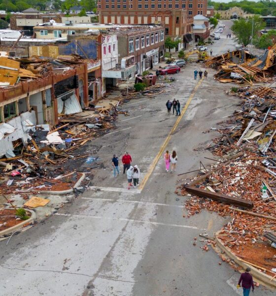 tornados-deixam-3-mortos-em-oklahoma;-dezenas-de-pessoas-ficam-feridas